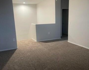 4607 W Basil Avenue - Photo Thumbnail 2