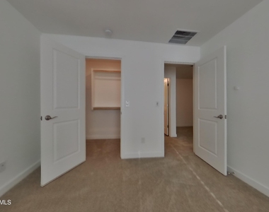 9322 E Solina Avenue - Photo Thumbnail 10