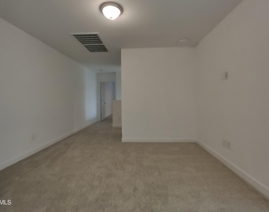 9322 E Solina Avenue - Photo Thumbnail 16