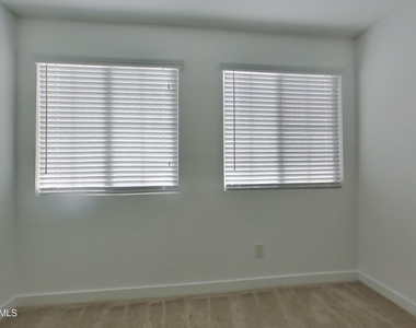 9322 E Solina Avenue - Photo Thumbnail 9