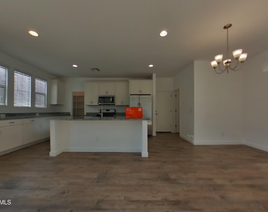 9322 E Solina Avenue - Photo Thumbnail 2