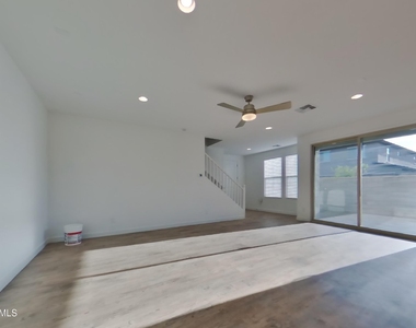 9322 E Solina Avenue - Photo Thumbnail 1