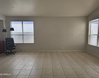 1161 W Elgin Street - Photo Thumbnail 3