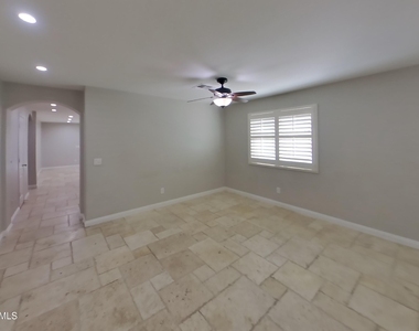 7115 N 72nd Drive - Photo Thumbnail 1