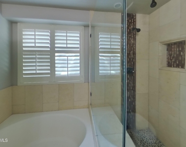7115 N 72nd Drive - Photo Thumbnail 7