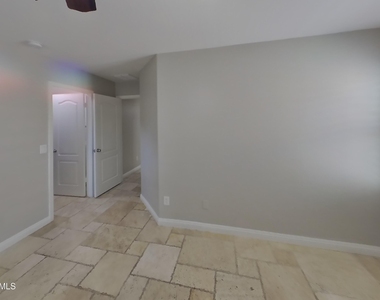 7115 N 72nd Drive - Photo Thumbnail 4