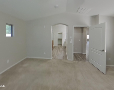 8529 W Hughes Drive - Photo Thumbnail 5