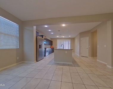 2422 S 236th Drive - Photo Thumbnail 1