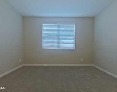 2422 S 236th Drive - Photo Thumbnail 6