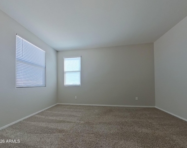 30907 W Amelia Avenue - Photo Thumbnail 15