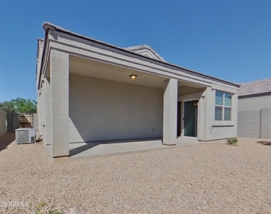 30907 W Amelia Avenue - Photo Thumbnail 16
