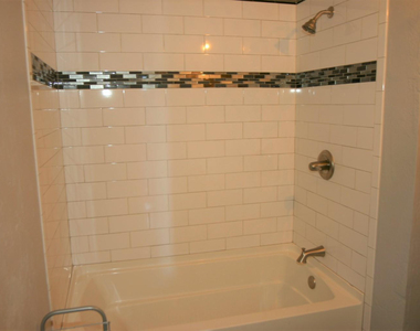 914 E Osborn Road - Photo Thumbnail 9