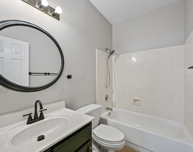 2463 N 138th Avenue - Photo Thumbnail 22
