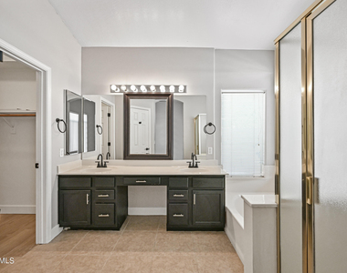 2463 N 138th Avenue - Photo Thumbnail 15
