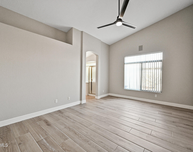 2463 N 138th Avenue - Photo Thumbnail 13