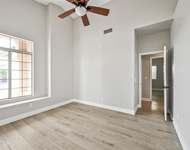 2463 N 138th Avenue - Photo Thumbnail 21