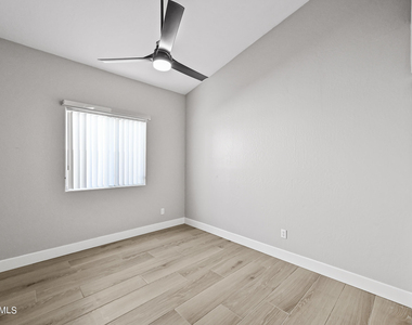 2463 N 138th Avenue - Photo Thumbnail 18