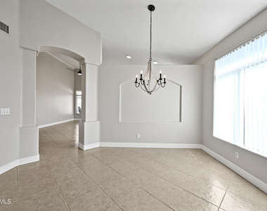 2463 N 138th Avenue - Photo Thumbnail 3
