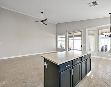 2463 N 138th Avenue - Photo Thumbnail 10