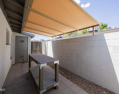 1850 E Maryland Avenue - Photo Thumbnail 19