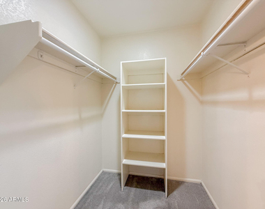 9345 N 92nd Street - Photo Thumbnail 12