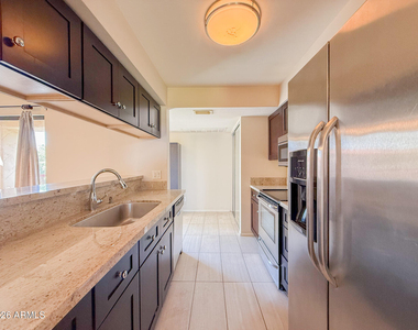 9345 N 92nd Street - Photo Thumbnail 7