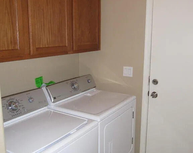 833 E Maddison Street - Photo Thumbnail 16