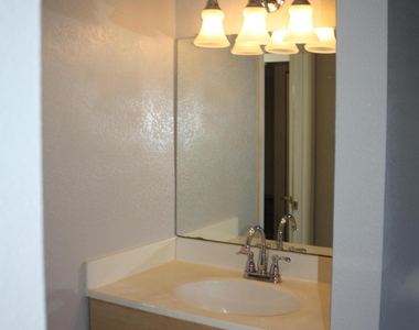 5236 W Peoria Avenue - Photo Thumbnail 14