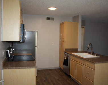 5236 W Peoria Avenue - Photo Thumbnail 4