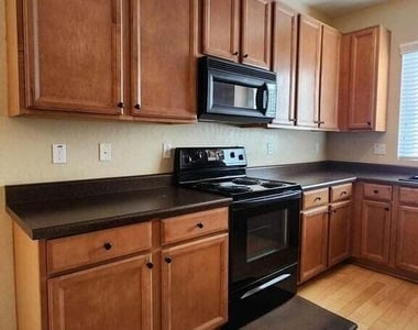 160 W Heather Court - Photo Thumbnail 9