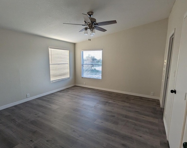 22455 E Royd Road - Photo Thumbnail 5