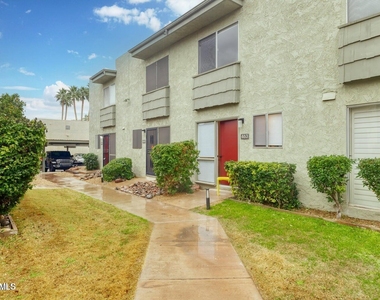 4610 N 68th Street - Photo Thumbnail 9