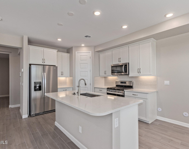 5835 E Rose Garden Lane - Photo Thumbnail 11