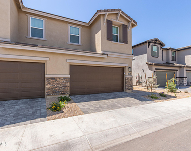5835 E Rose Garden Lane - Photo Thumbnail 2