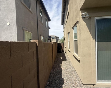 5835 E Rose Garden Lane - Photo Thumbnail 33