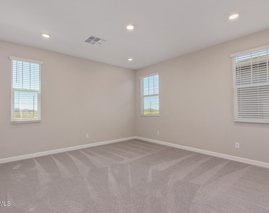 5835 E Rose Garden Lane - Photo Thumbnail 15