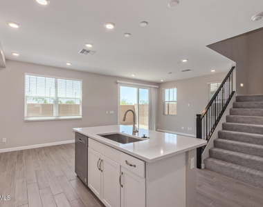 5835 E Rose Garden Lane - Photo Thumbnail 13