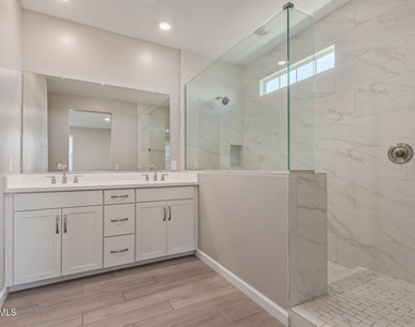 5835 E Rose Garden Lane - Photo Thumbnail 18