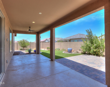 5656 W Posse Drive - Photo Thumbnail 22