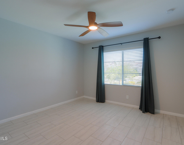 5656 W Posse Drive - Photo Thumbnail 13