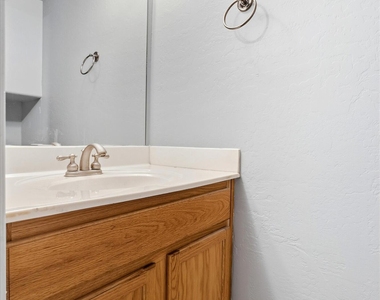 724 S Beck Avenue - Photo Thumbnail 24