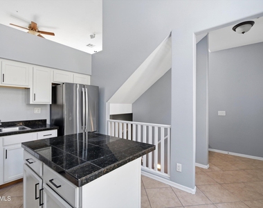724 S Beck Avenue - Photo Thumbnail 5