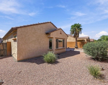 25954 W Potter Drive - Photo Thumbnail 31