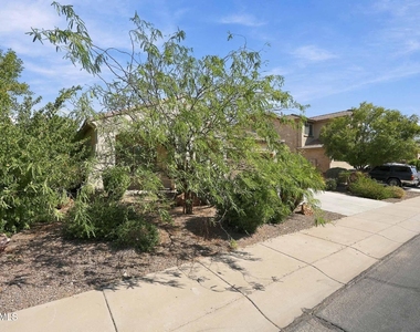 25954 W Potter Drive - Photo Thumbnail 2