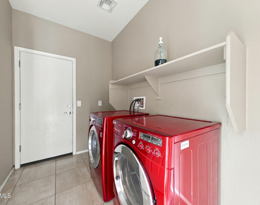 25954 W Potter Drive - Photo Thumbnail 16