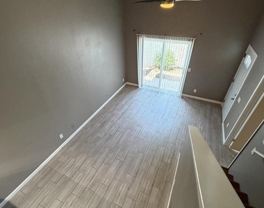 850 S River Drive - Photo Thumbnail 9