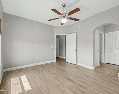 900 S 94th Street - Photo Thumbnail 16
