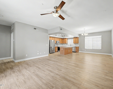900 S 94th Street - Photo Thumbnail 5