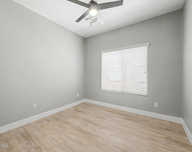 900 S 94th Street - Photo Thumbnail 22
