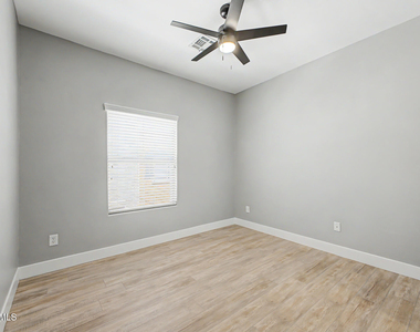 900 S 94th Street - Photo Thumbnail 20